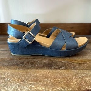 Size 9 Kork Ease Myrna 2.0 sandals in denim blue